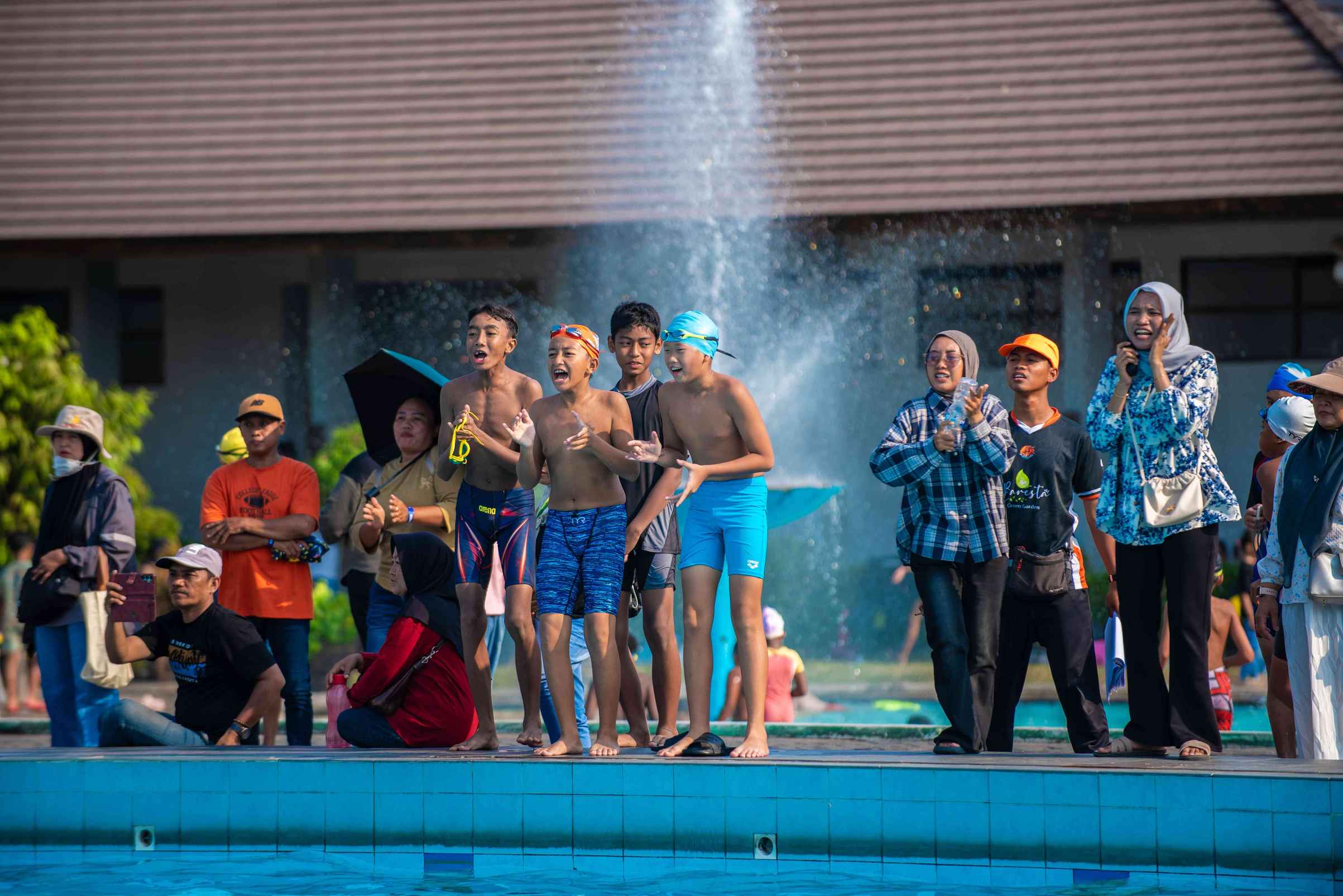 Captures of Swimming Event
